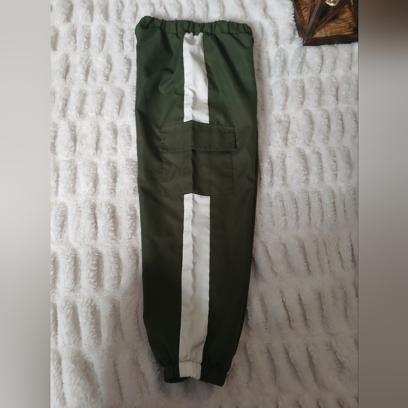 Kids Green and Orange Costume - Picture 7 of 9